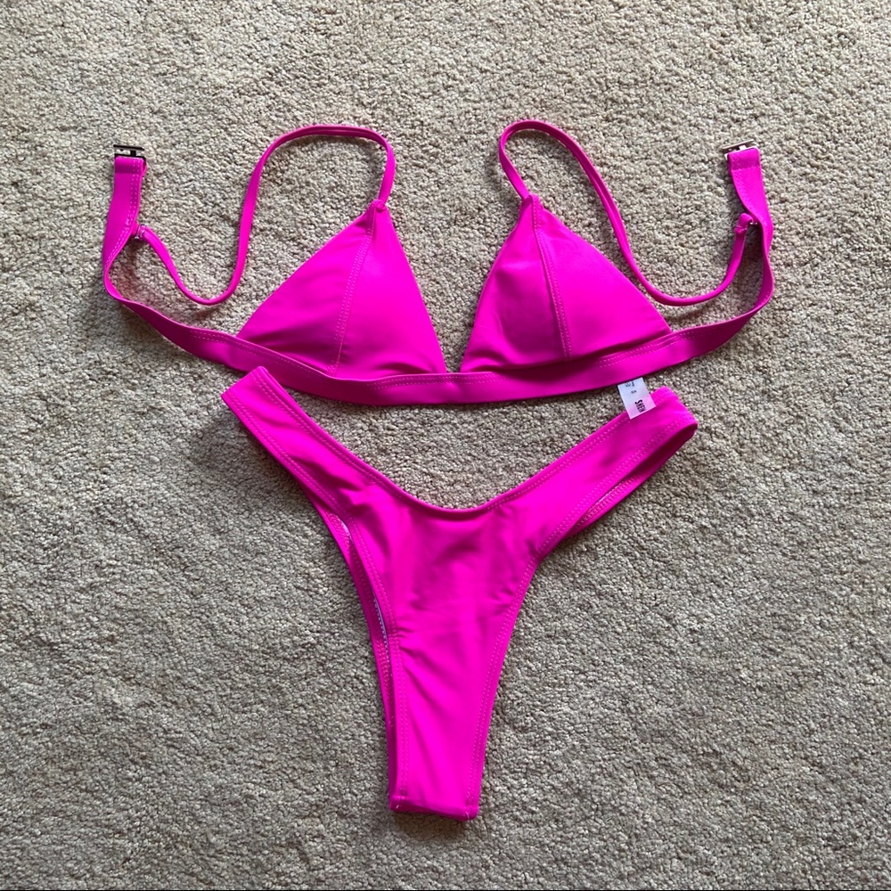 💕BNWT SHEIN triangle bikini💕